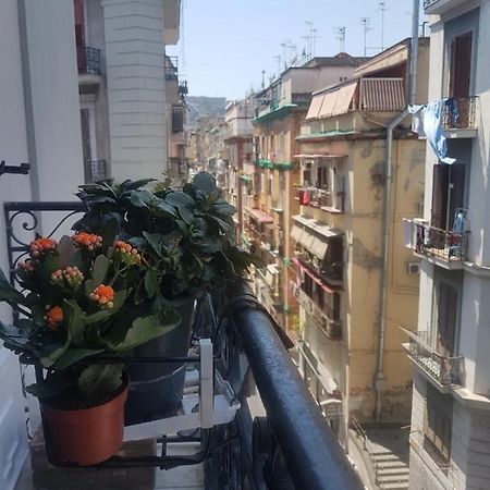 Casa Napul'E Hotel Napoli Bagian luar foto