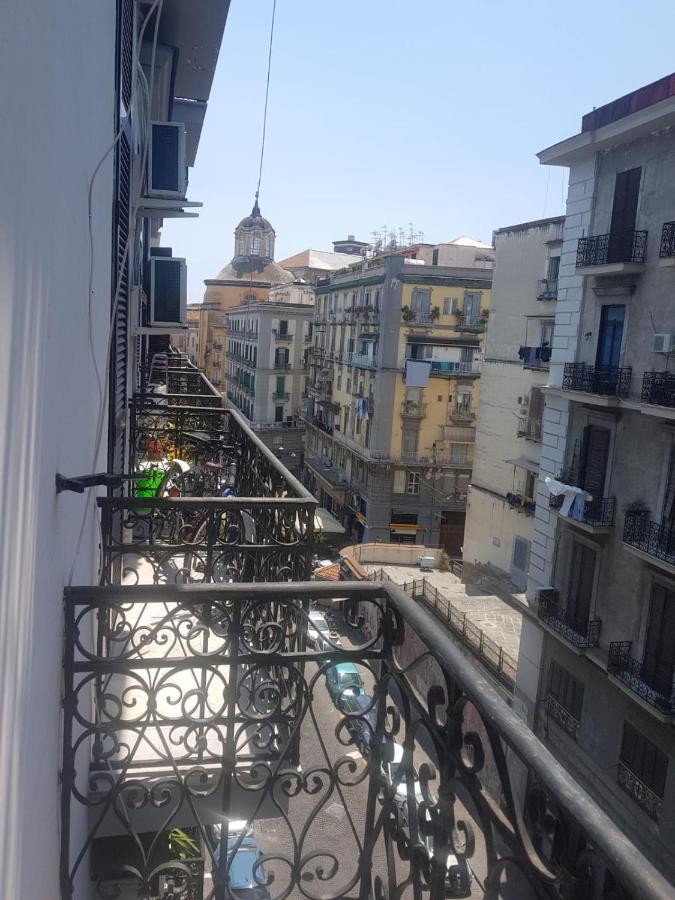 Casa Napul'E Hotel Napoli Bagian luar foto